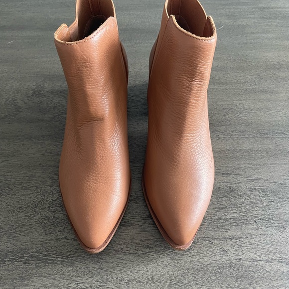 Chinese Laundry Finn Booties - Picture 2 of 4